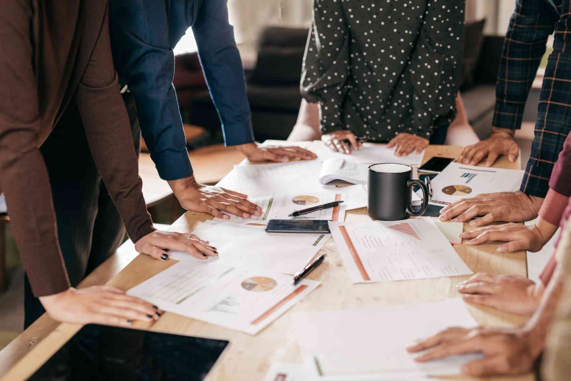 What Is the Difference Between Wealth Management and Investment Banking?