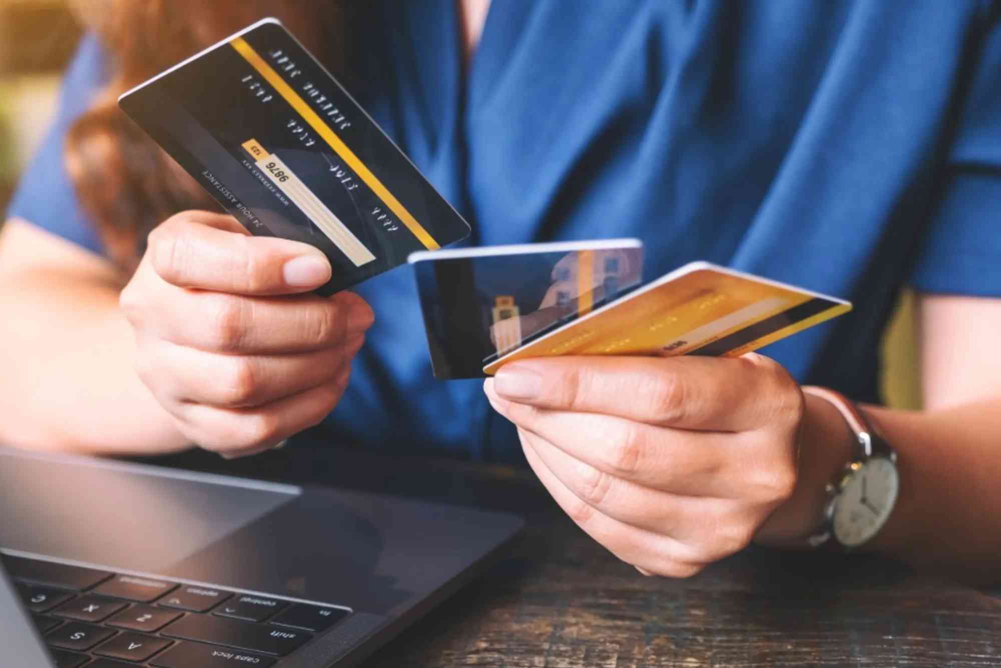 How Can I Consolidate My Credit Cards in the UAE?