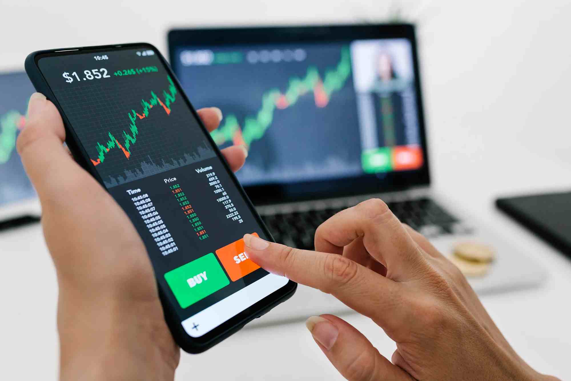 When Is the Best Time to Invest in Stocks?