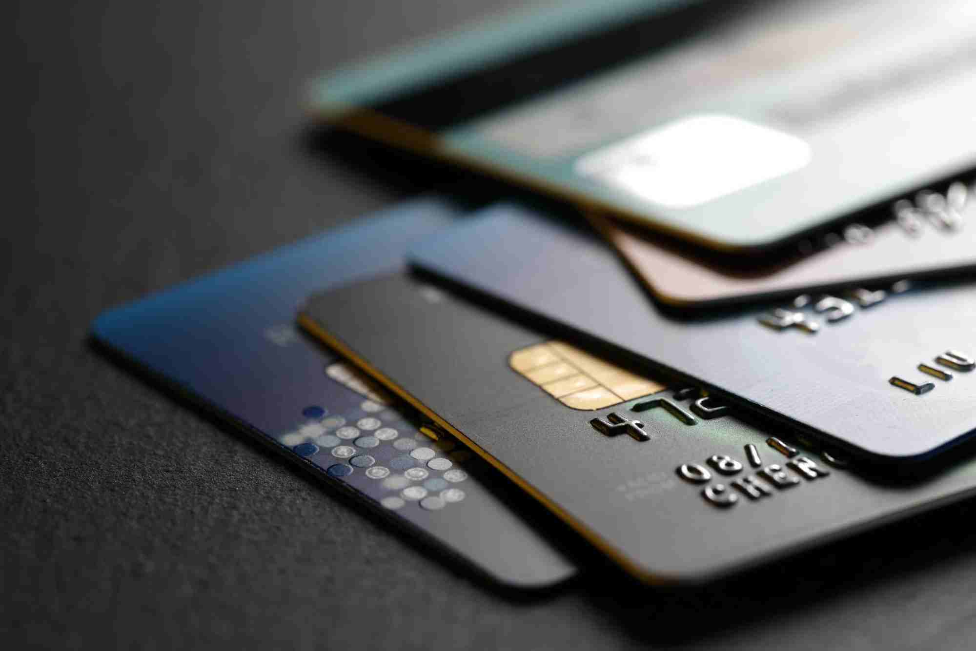 Are Credit Cards Free in the UAE?