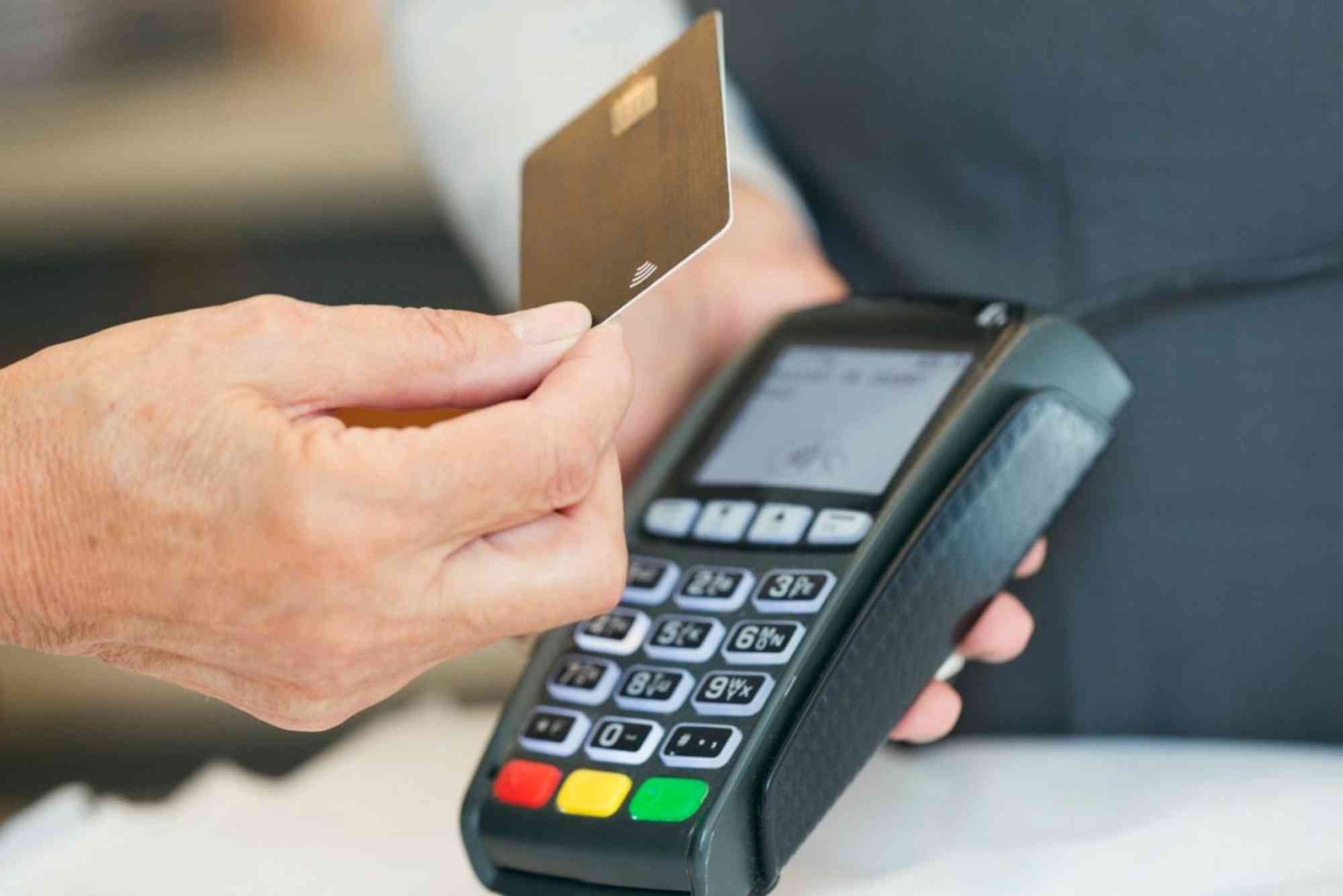 How To Take Credit Cards Online in the UAE?
