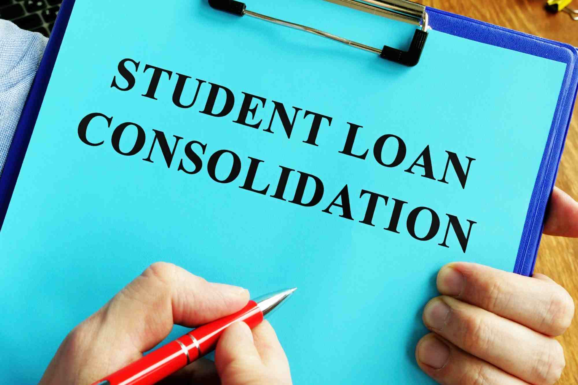 Should I Consolidate My Student Loans