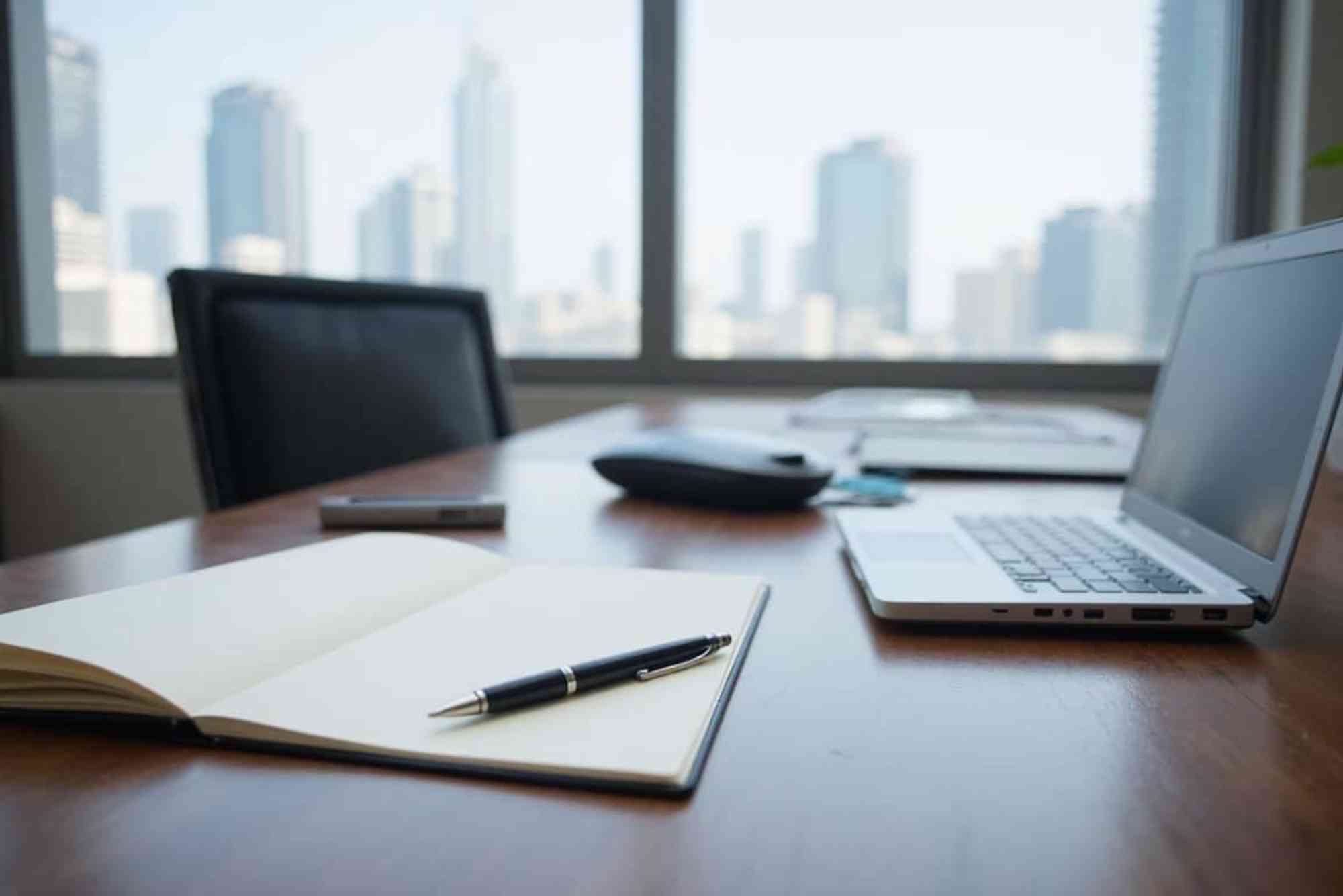 When Is Professional Indemnity Insurance Required in the UAE?