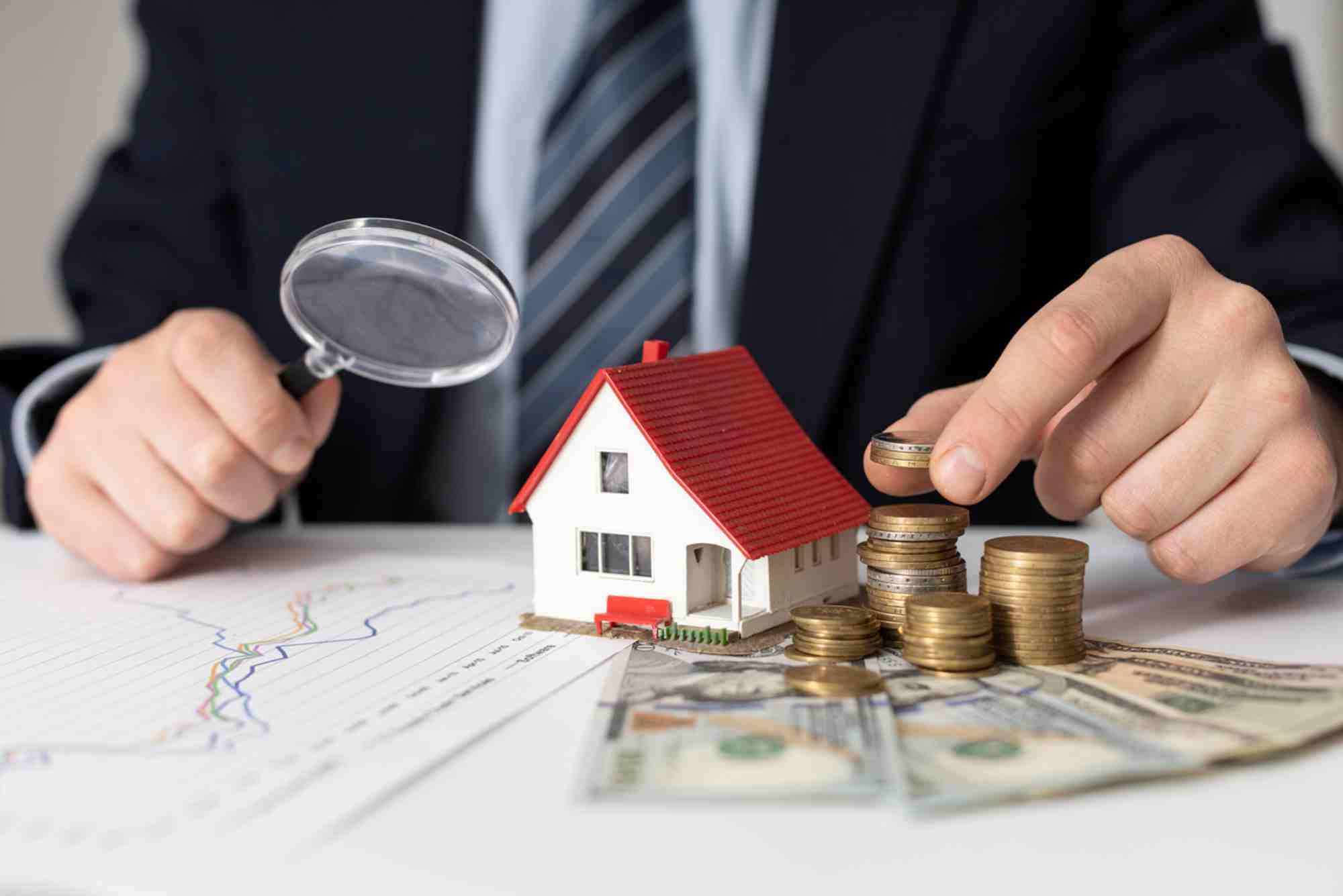 Which Currency to Buy for Investment